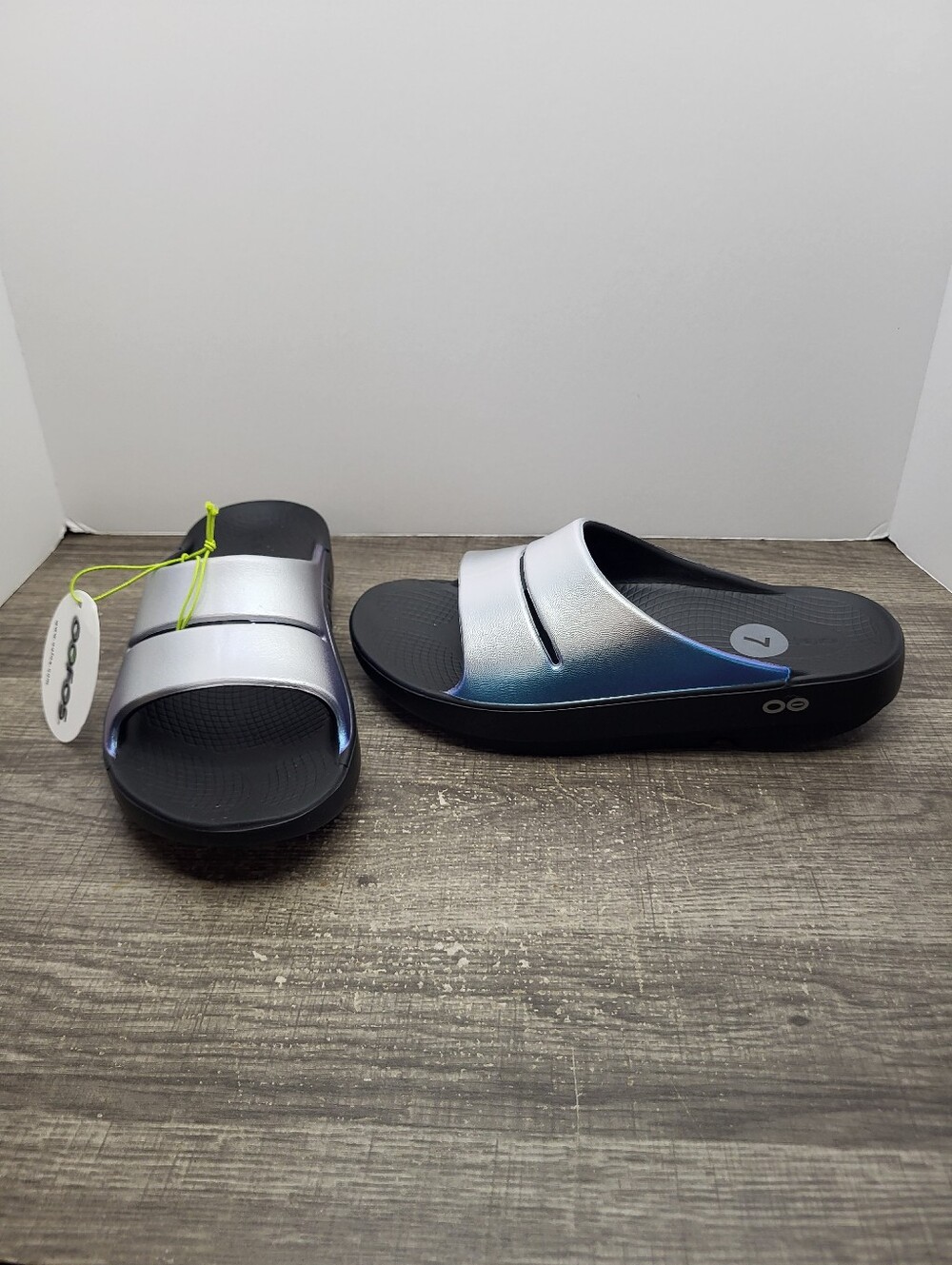 Oofos OOahh Luxe Slide Frost Women's Size 7 Summer Beach Recovery New